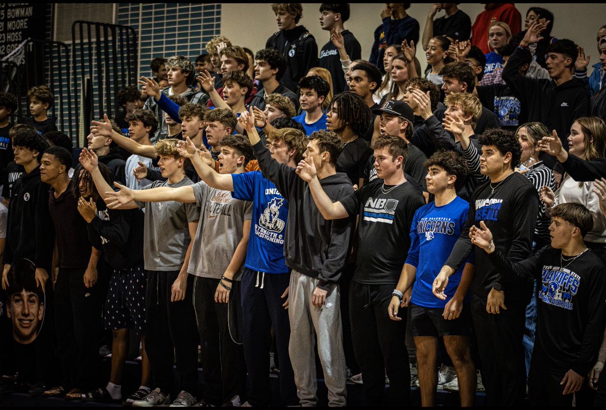 Unicorn_Hoops's tweet photo. Shoutout to the Student Section for bringing the energy Tuesday Night!! @AllthingsJace @AlamoCityHoops1 https://t.co/uczI1ZgfiE