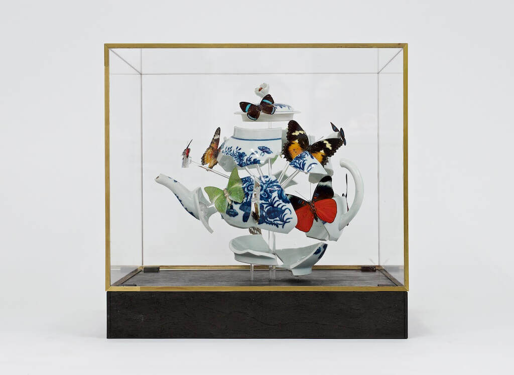 20 beautiful sculptures made from broken #CeramicVessels, as created by Bouke de Vries: zorz.it/XPvLd 

#SaumyaRatan #art #BoukeDeVries #DutchArtist #FragmentedSculptures #interview #creative #KintsugiTechnique #sculptures #gallery