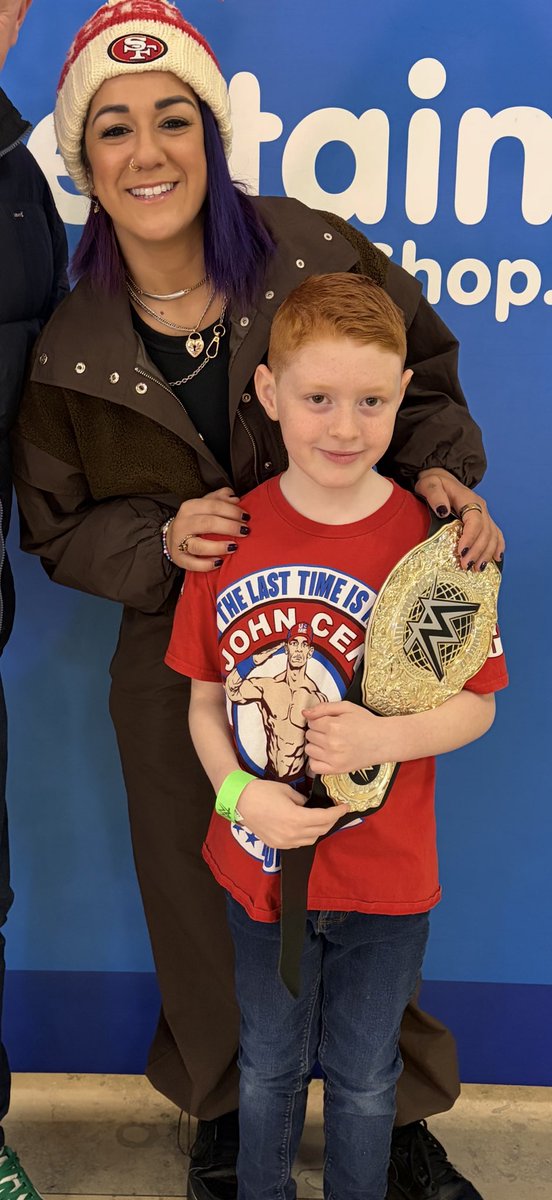 Hey <a href="/itsBayleyWWE/">Bayley</a> 👋🏻#WWENewcastle