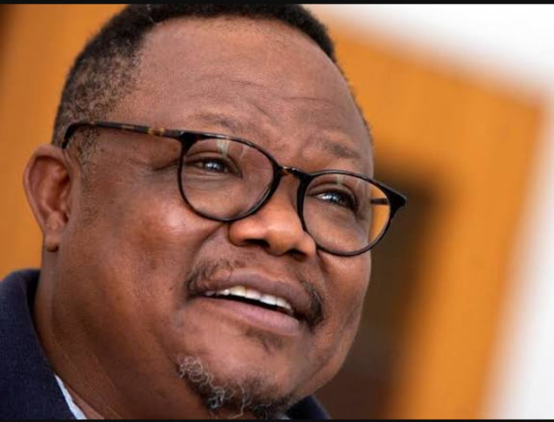 ReganTesla_'s tweet image. Yeye sio sababu ya Umaskini katika Taifa letu.

Yeye sio sababu ya rushwa katika Taasisi mbalimbali.

Yeye sio sababu ya deni la Taifa kuongezeka.

Yeye sio sababu ya upotevu wa mapato Serikalini.

Yeye sio sababu ya kukwama miradi ya maendeleo.

Kwanini yupo Mahabusu???