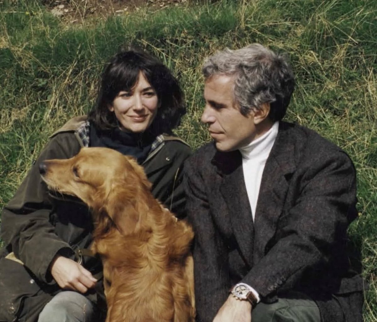 HadiNasrallah's tweet image. I was just told by an anonymous source in Iran that this couple were arrested by the Islamic regime and their dog was shot in front of them simply for trying to evacuate children to a safe island. They will be executed tomorrow. Plz mr Trump bomb Iran and free them 😞💔