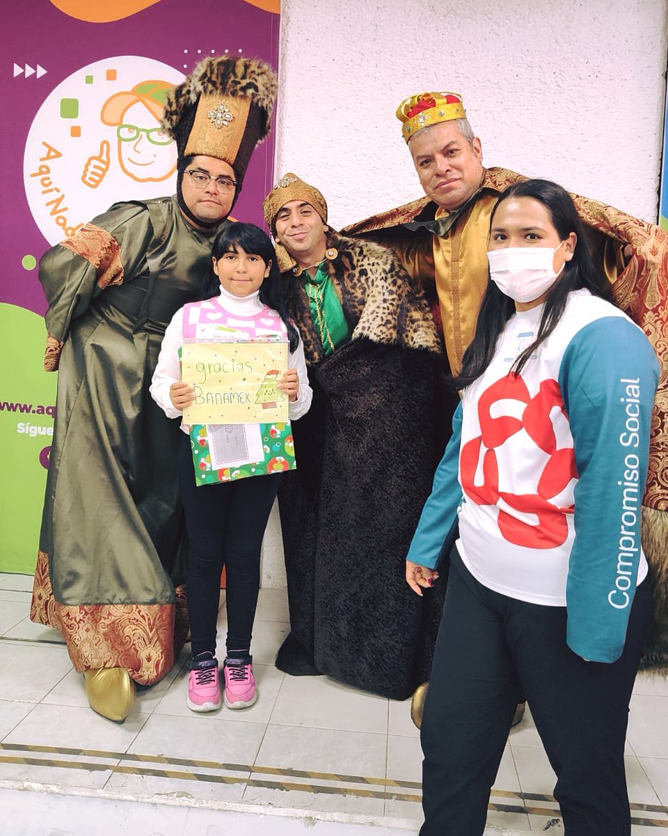 ANSeRiap's tweet photo. ¡Misión cumplida! 👑🎁 
Junto al voluntariado @banamex  fuimos cómplices de los Reyes Magos para llevar alegría a niñas y niños con cáncer.
La magia llegó al #CentroANSeR y al Instituto Nacional de Pediatría, para abrazar a quienes están en tratamiento. 
#ActitudNoMeRindo https://t.co/N5po3VWn2Q