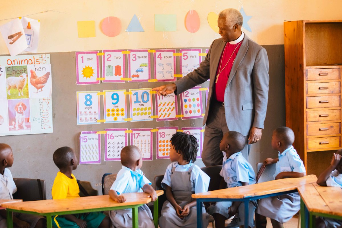 #EAR D/Gasabo 
kuri uyu wakane  Archbishop <a href="/MbandaLaurent/">Laurent Mbanda</a> yasuye amashuri y'inshuke #ECDs muri Paruwase ya  Kinyinya -Bumbogo -Nyabikenke ,ashima intabwe yatewe muburezi bw'amashuri y'inshuke, anagaburira abana  amagi n'igikoma ,<a href="/Gasabo_District/">Gasabo District</a>
<a href="/CityofKigali/">City of Kigali</a> <a href="/Rwanda_Edu/">Ministry of Education | Rwanda</a>