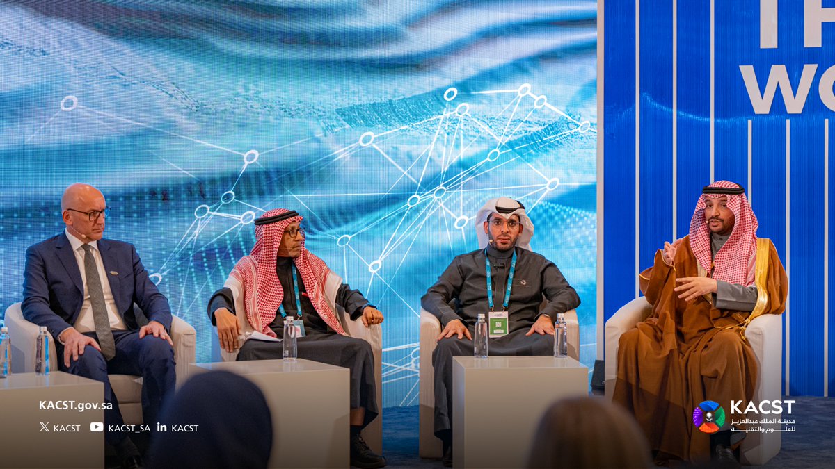 أكد نائب رئيس #كاكست للطاقة والصناعة في جلسة حوارية بعنوان “Building The Minerals Industry of The Future in Saudi Arabia” خلال #مؤتمر_التعدين_الدولي دور المختبر الوطني في دعم منظومة التعدين بما يتوائم مع الأولويات الوطنية للبحث والتطوير والابتكار.