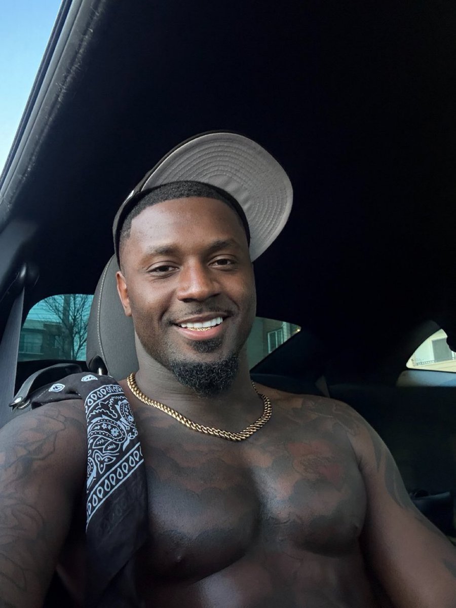 MrVicks's tweet image. 