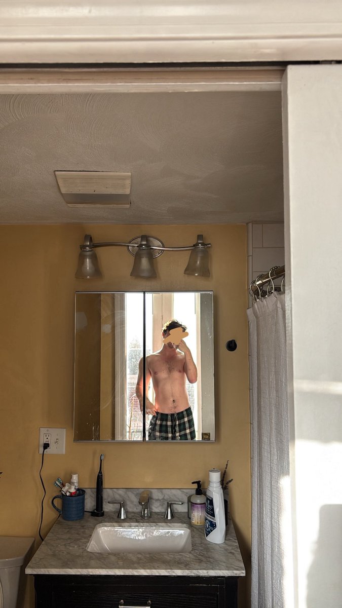 Collegevers tweet media