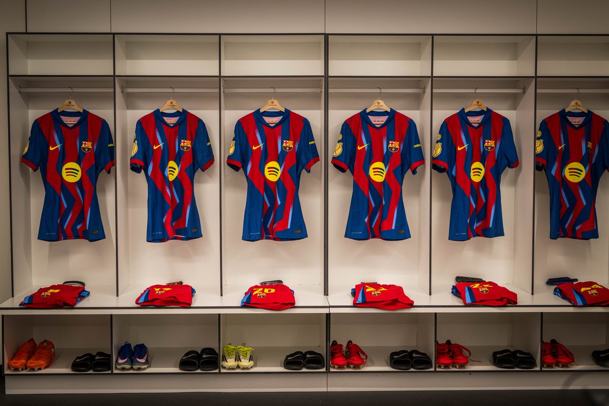 FCBarcelona's tweet photo. Prepared for the challenge. ✔️ https://t.co/GUeG7WQz1L
