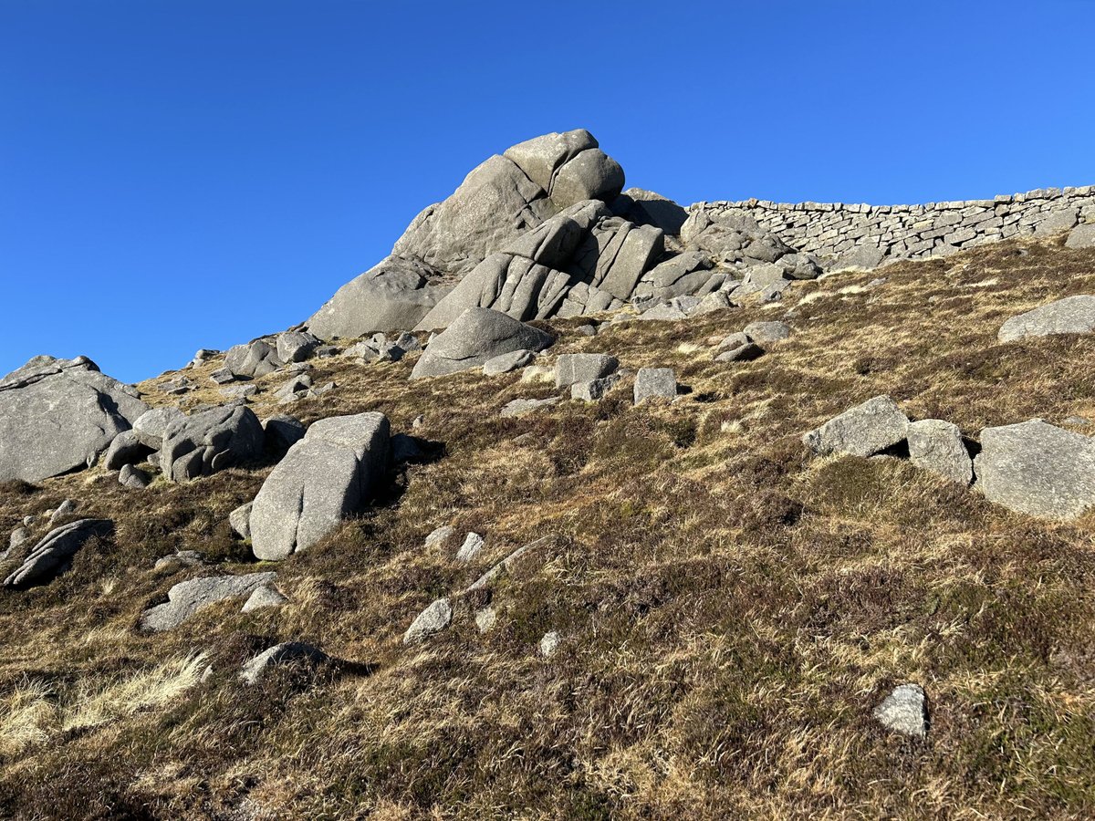 CorishFilms's tweet image. Todays Office -  The Mourne Mountains! We decided to head out to film more drone stock footage up at Slieve Bearnagh today. Pretty good weather for January!!