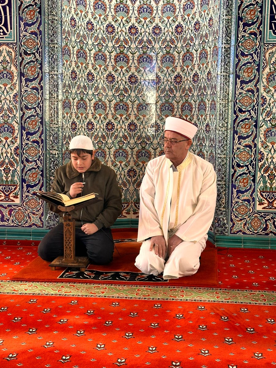 SehitOksuz's tweet photo. 🌹SEVGİLİ PEYGAMBERİMİZ MUHAMMED MUSTAFA S.A.V'in ÜMMETİ af ve mağfiret dileğiyle🤲Öğrencilerimiz Atça Çarşı Cami'inde buluştular. Kur'an-ı Kerim okuyup, dualar ederek namaz kıldılar.
#akliselimnesil  #miraç #lailaheillallah
@tcmeb
@meb_dinogretimi 
@Aydin_MEM 
@SultanhisarMEM https://t.co/8rNbO6cTQc