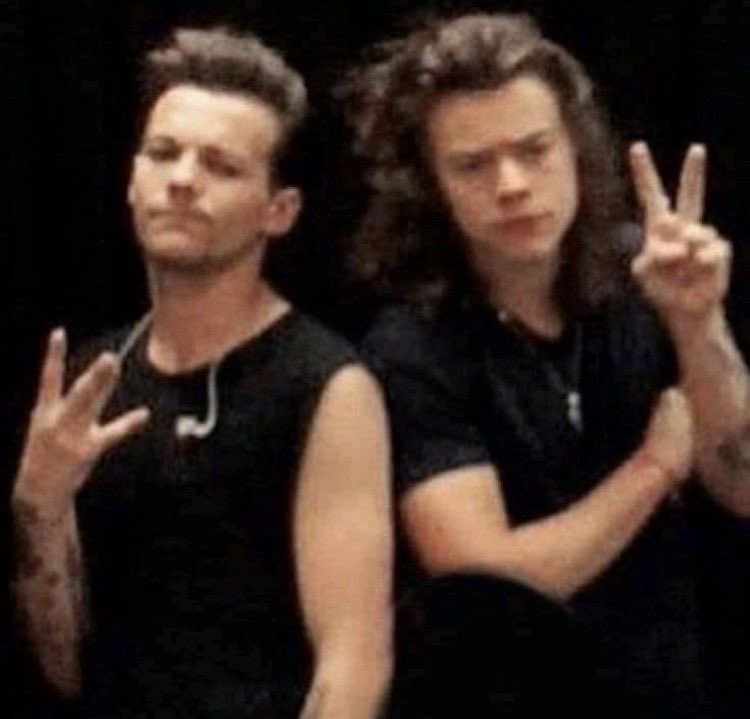 𖤓 han met louis 𖤓 tweet media