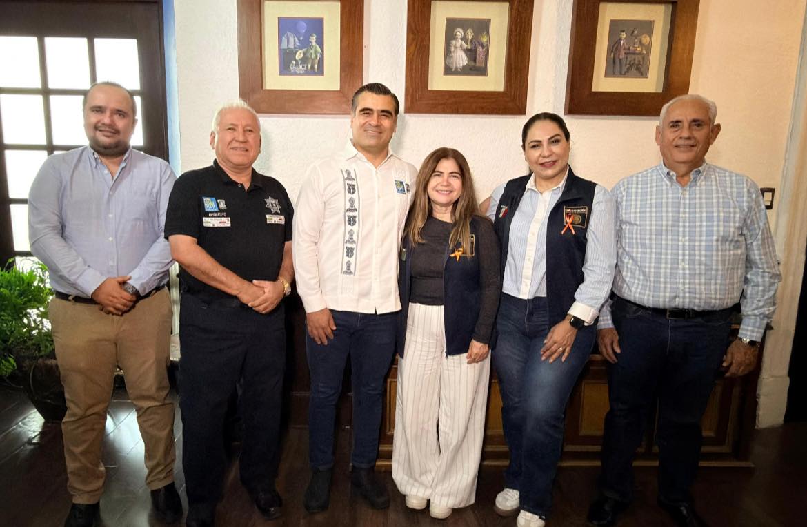 RiultRiveraG's tweet photo. Arrancamos el año con las Jornadas por la Paz 🕊️
En equipo con la Secretaría de Gobernación llevamos servicios y actividades a las colonias para fortalecer la convivencia y la seguridad.
Seguimos trabajando por comunidades más unidas.
#OtroColimaPorTi https://t.co/PwudwYeLKr