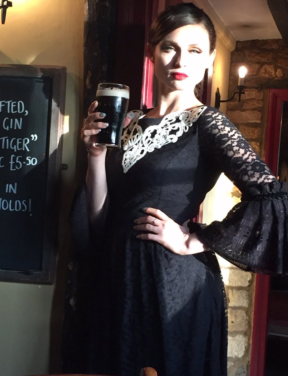 SophieEB's tweet photo. 2016 me had her priorities in order! Music, family… and matching my outfit with Guinness by the looks of it 😂 https://t.co/Y39q05Y5Eb