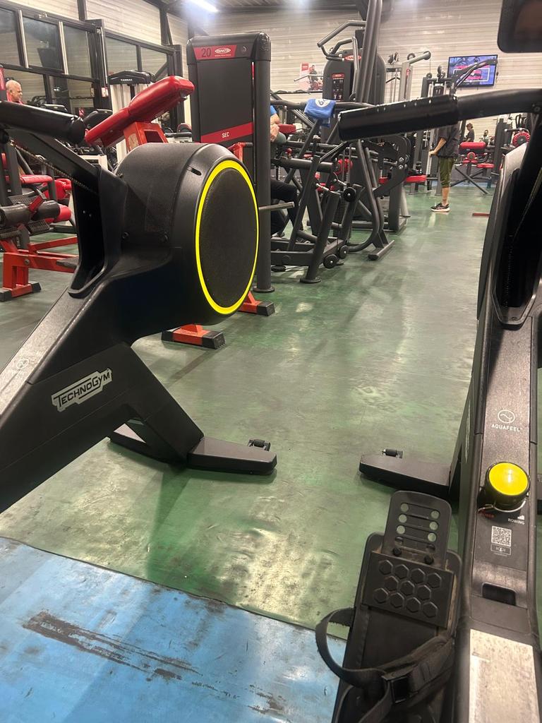 Je file sous la douche apres mon sport 💪💪💪
Ceux qui Retweete cette publication auront une photo de moi à poil en entier en DM 💦🥵
Faîtes vite, j’envoie la photo à tous les RT en sortant 😛
Pour les abonnés, les videos seront postées juste après ma douche 🔞
#Mym
#OnlyFans