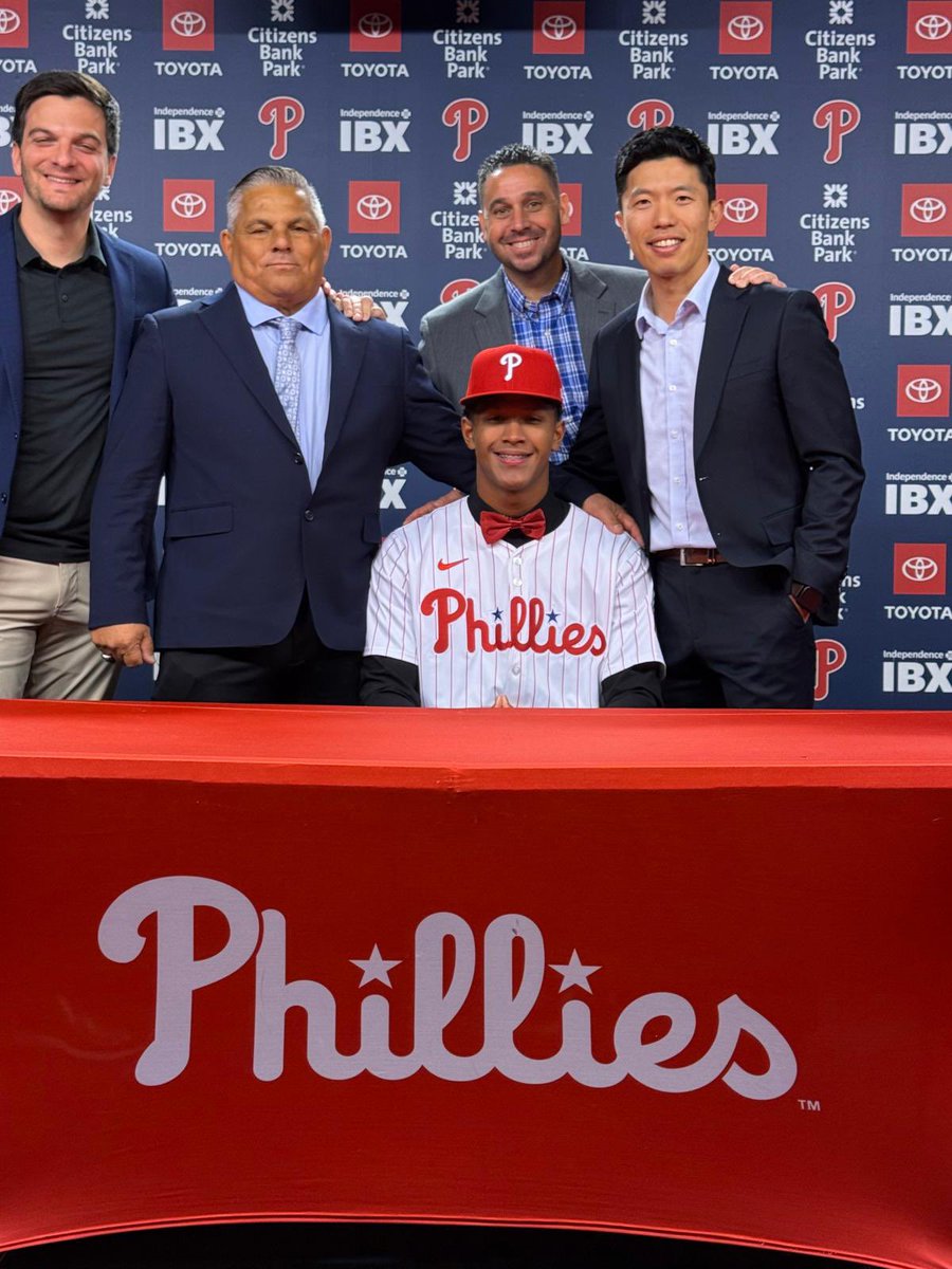 francysromeroFR's tweet image. One of the top players in the class, Francisco Rentería, from Venezuela 🇻🇪, has officially signed with the Philadelphia Phillies for a $4 million bonus.