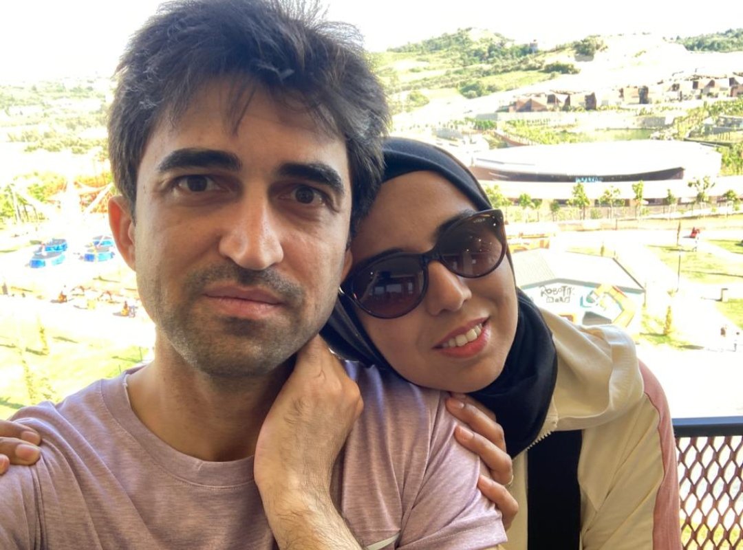 ṢU TAG'A BİR EL ATSAK GÜZEL İNSANLAR...

Sincan Cezaevi'ne nakil olan böbrek hastası, KHK'lı Mehmet Parlak'ın eşi Nurten Parlak: 

"Ziyarette eşimi tanıyamadım.
45 kiloya düştü.Bir deri bir kemik kaldı.Uzman doktora gitmeli. 
Henüz götürülmedi”

#BarışGelsinKHKBitsin