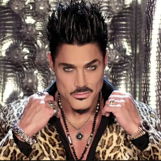 Se corta la luz en Argentina y automáticamente revive el comandante Fort.