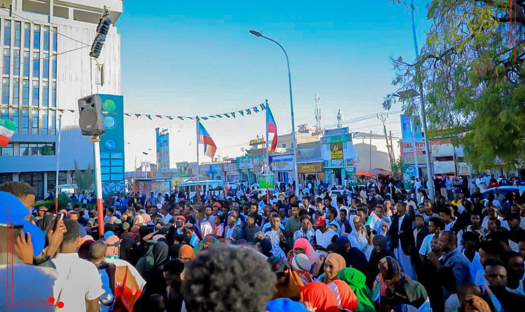 ikhwaanu's tweet photo. A massive turnout in Hargeisa showed strong public support for the UAE for standing with Somaliland, with many viewing it as on track to become the second country to recognize Somaliland. https://t.co/F7oWD3msD2