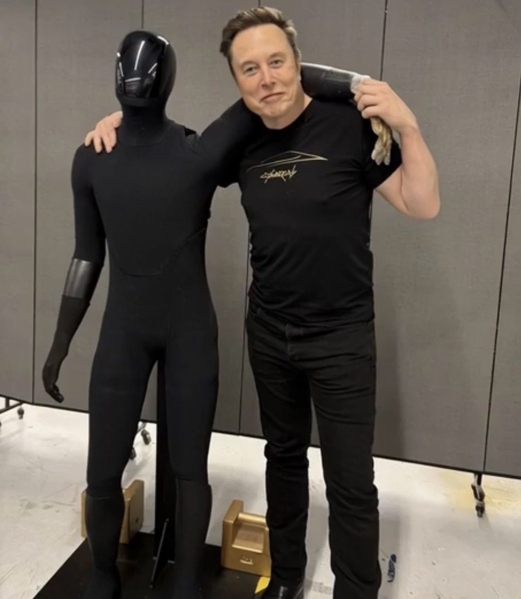 Did we just get our first look at an Optimus Gen 3 Prototype? 

Elon did say it will look like a human dressed up in a robot suit.