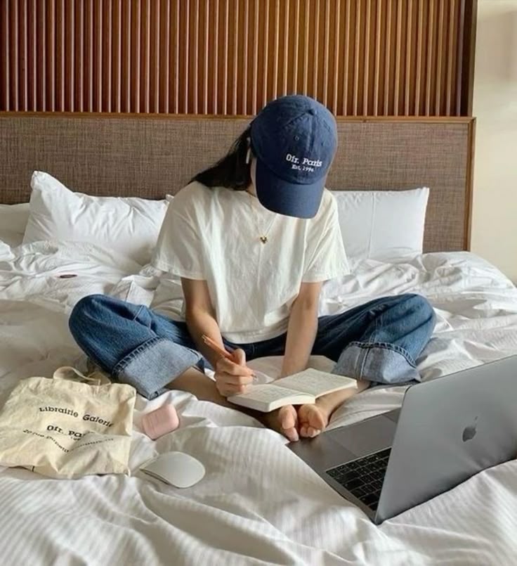 ꒰ঌ tweet media