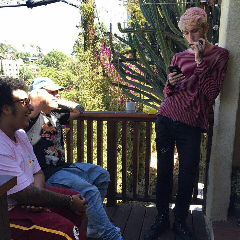 GETCAKEDlEYOUNG's tweet image. Los Angeles, summer 2016 ❤️