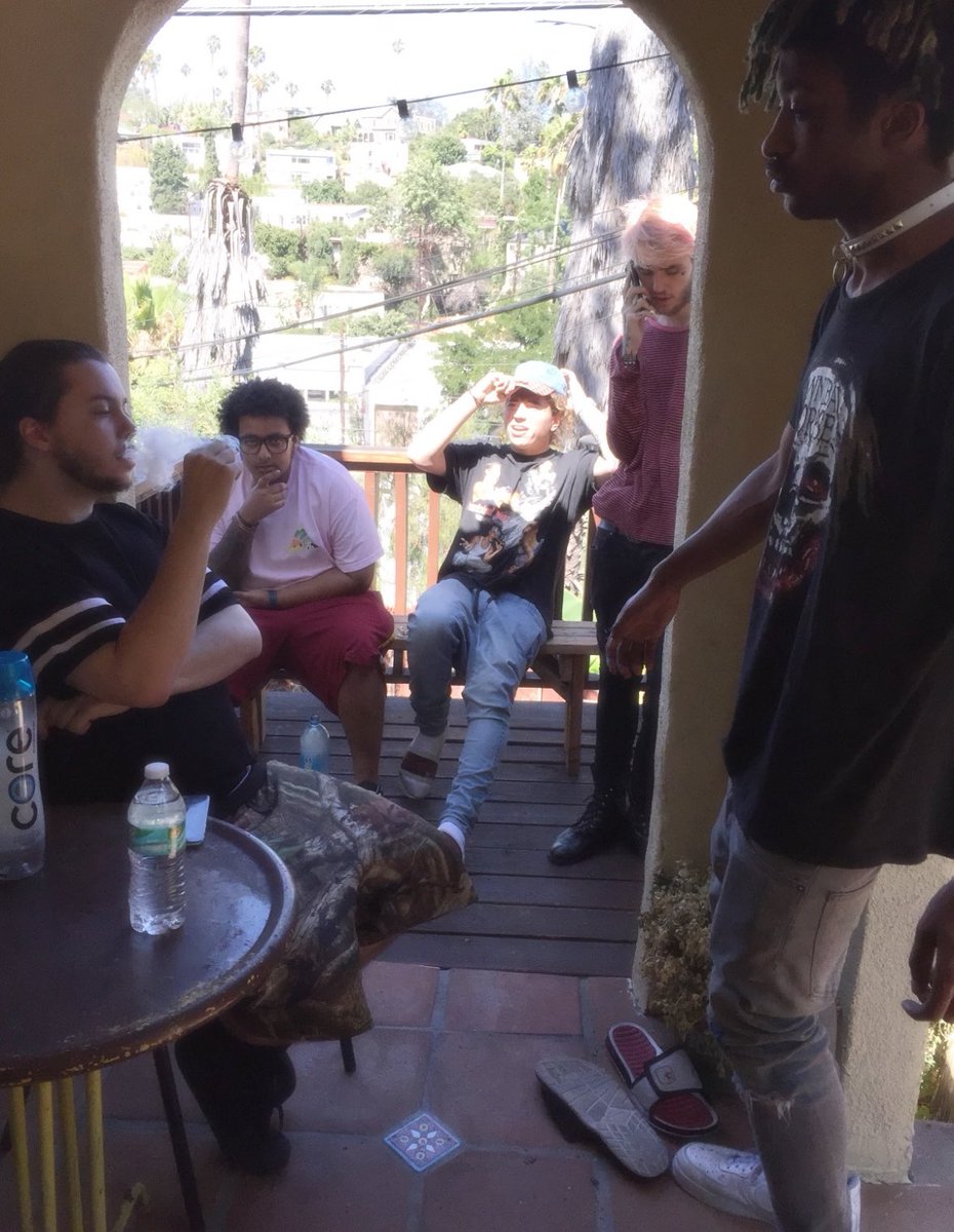 GETCAKEDlEYOUNG's tweet image. Los Angeles, summer 2016 ❤️