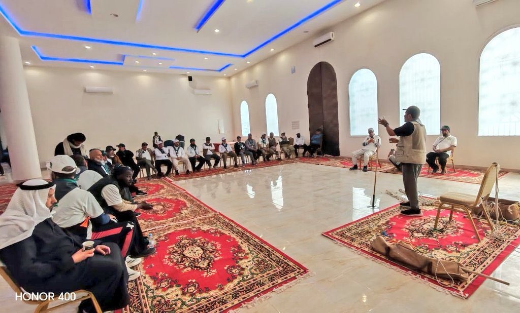 EAlrowad's tweet photo. شهد برنامج المشي الحر، الذي نظمته جمعية التنمية الاجتماعية برغبة بالتعاون مع مكتب رواد كشافة المجمعة صباح اليوم الخميس، جانبًا من الدورة التدريبية “العقد والربطات”، قدمها الرائدان الكشفيان أ/ مقرن المقرن وأ/ خالد الليفان.
#رابطة_رواد_الكشافة_السعودية https://t.co/u7MQuKHce5