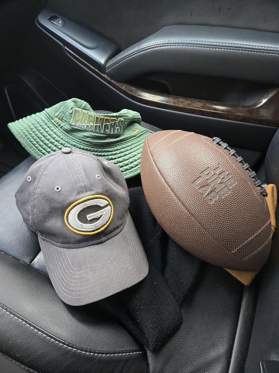 TattoosByBee's tweet photo. #TheDimeLab #GoPackGo https://t.co/JQwtR6I51L