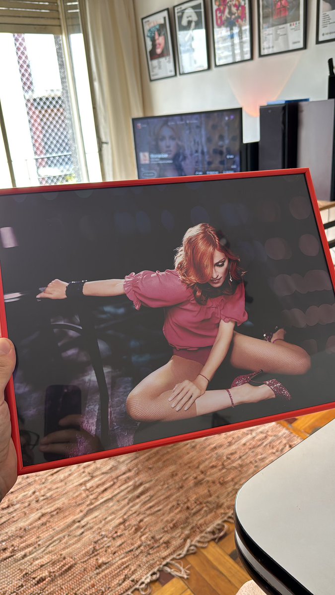 Z ON A DANCE FLOOR 🪐🪩 tweet media