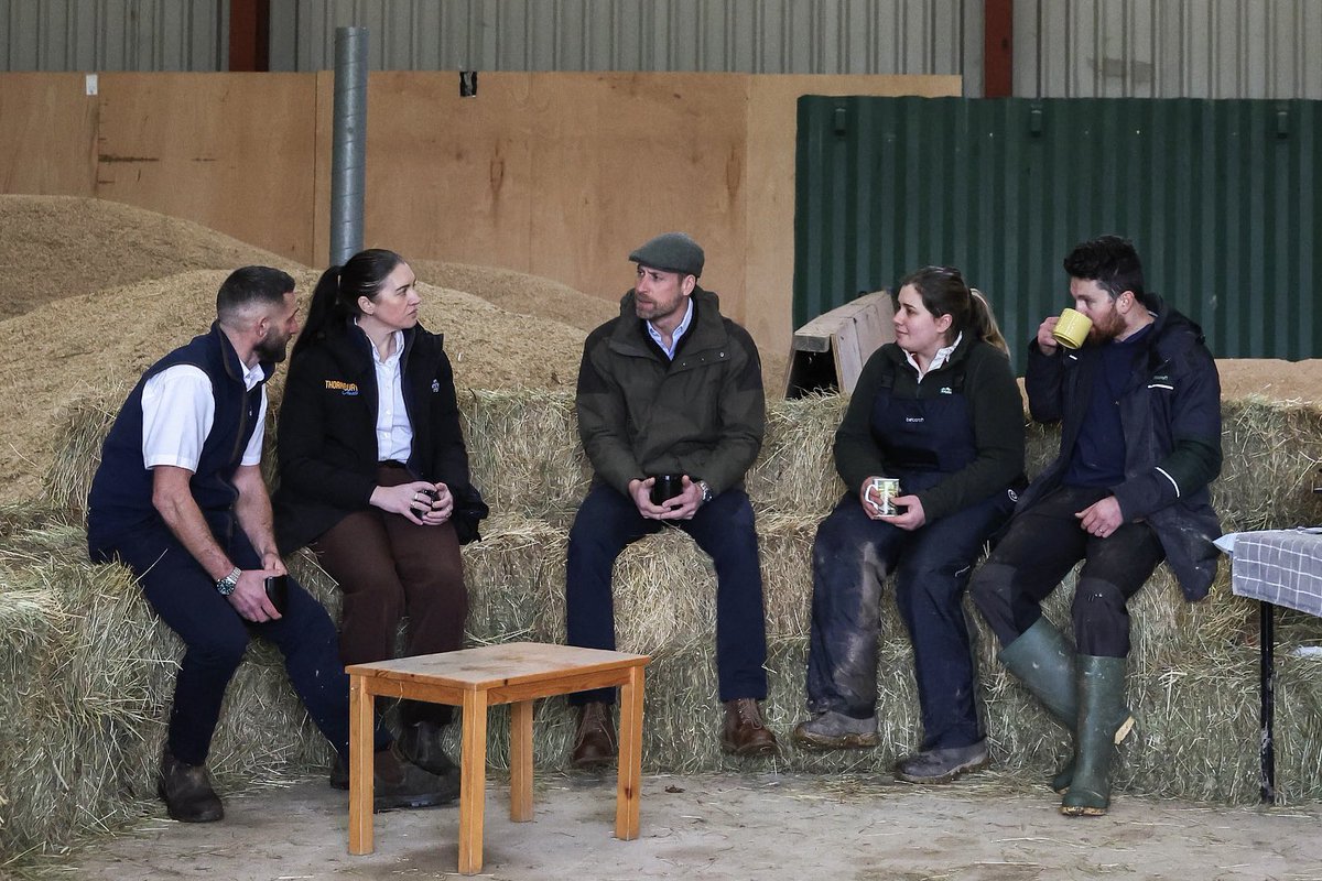 KensingtonRoyal's tweet image. Visiting Herefordshire today to discuss farmers’ mental health. Proud to be Patron of We Are Farming Minds and to see its impact firsthand in the farming community. 

Farmers contend with multiple external pressures and considerable uncertainty, which makes supporting their…