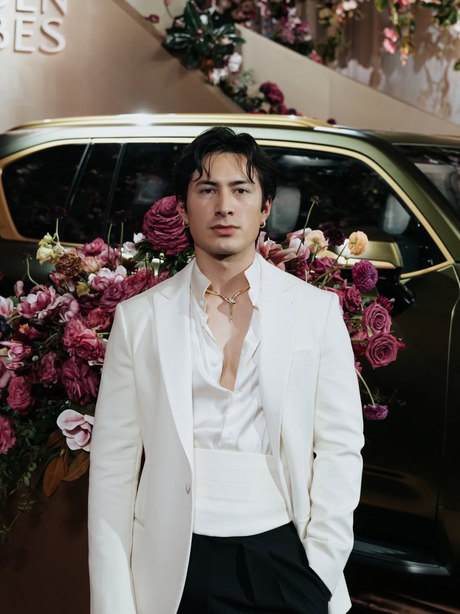 hudsonwupdates's tweet image. Hudson Williams photographed by Deanie Chen at the #GoldenGlobes