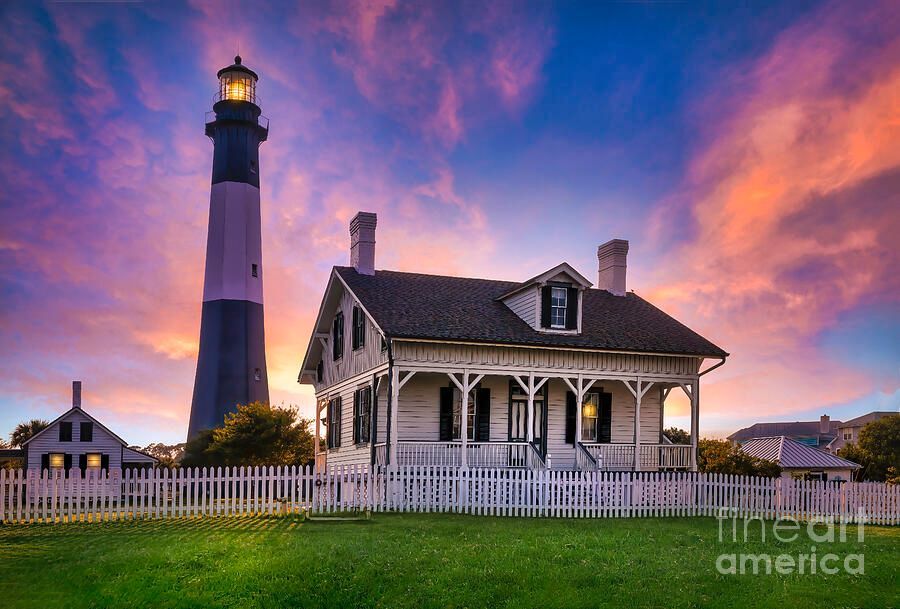 shelia_hunt's tweet photo. Tybee Island Lighthouse at Sunset - https://t.co/0tse9vXwAw 

#sunset #TybeeIsland #TybeeIslandSunset #TybeeSunset #silhouette #goldenhour #Savannah #SavannahGeorgia #VisitTybee #TybeeIslandLighthouse #lighthouse #BuyIntoArt #SheliaHunt https://t.co/w40R6AiHDX