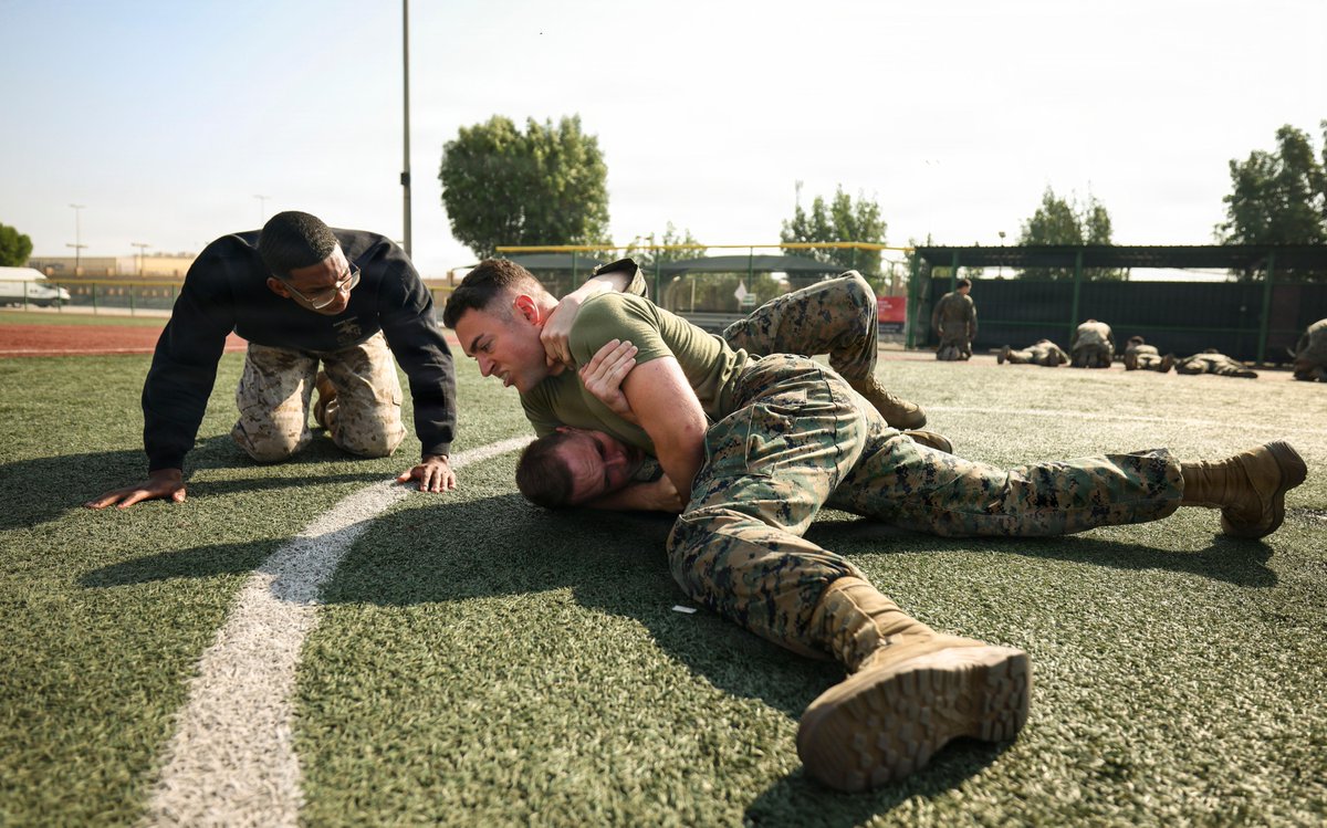 USMC's tweet image. #Marines with Task Force 51/5th Marine Expeditionary Brigade practice Marine Corps Martial Arts Program techniques onboard Naval Support Activity Bahrain. 

To progress to the next belt in the Marine Corps Martial Arts Program, Marines must complete a set number of training hours…
