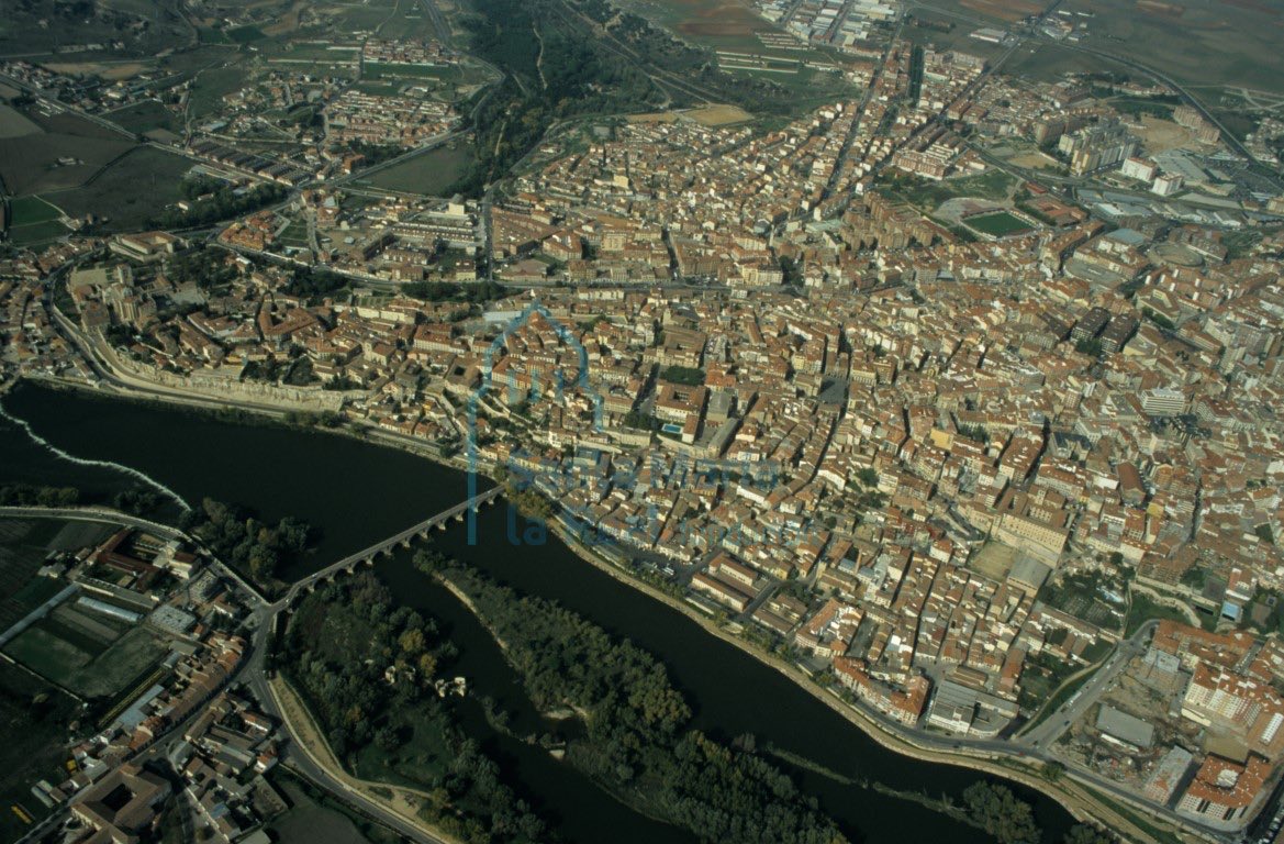 <a href="/nrken19/">Nrken19</a> And now is like this, is possible to see de form of the medieval city