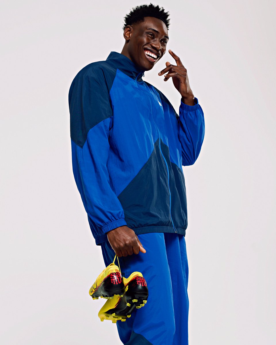 Samu assinou com a New Balance.