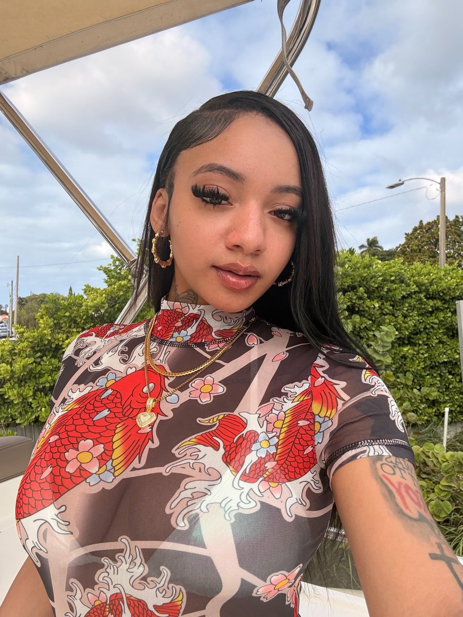 missfatrakks tweet picture