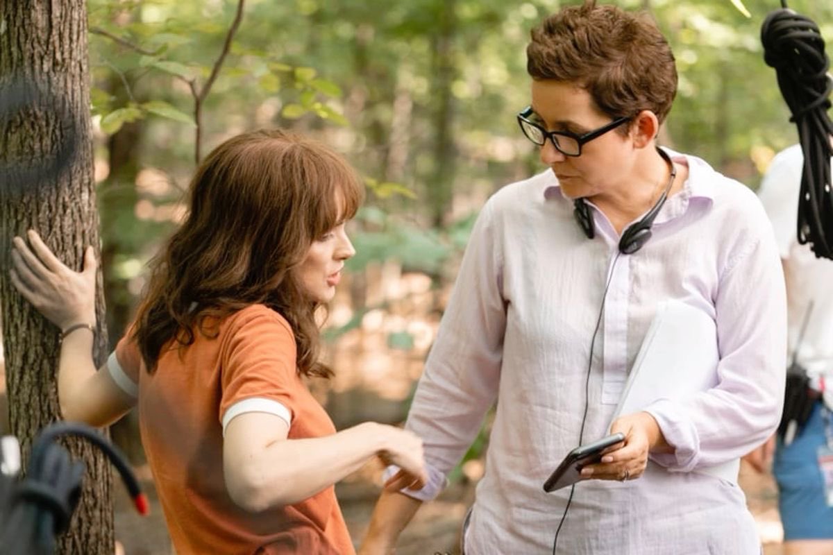 friendsbuffays's tweet image. Winona BTS of Stranger Things 3!