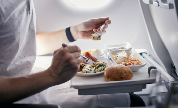 harrylpg's tweet image. 🇨🇴AVIANCA:
🟩BUENA NOTICIA: Aun no es oficial, pero ya informan que a partir de hoy 15 de Enero, vuelve a estar incluido el servicio a bordo para todas las tarifas, de todas las rutas que salen desde Argentina.