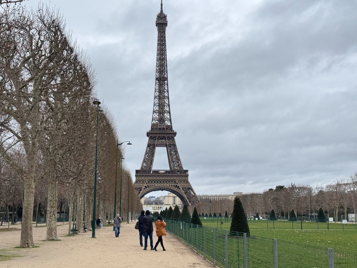 LeParisien_75's tweet image. « Un site mal protégé, mal entretenu et pas assez sûr » : à Paris, le cri d’alerte des riverains du Champ-de-Mars
➡️ l.leparisien.fr/dK9S