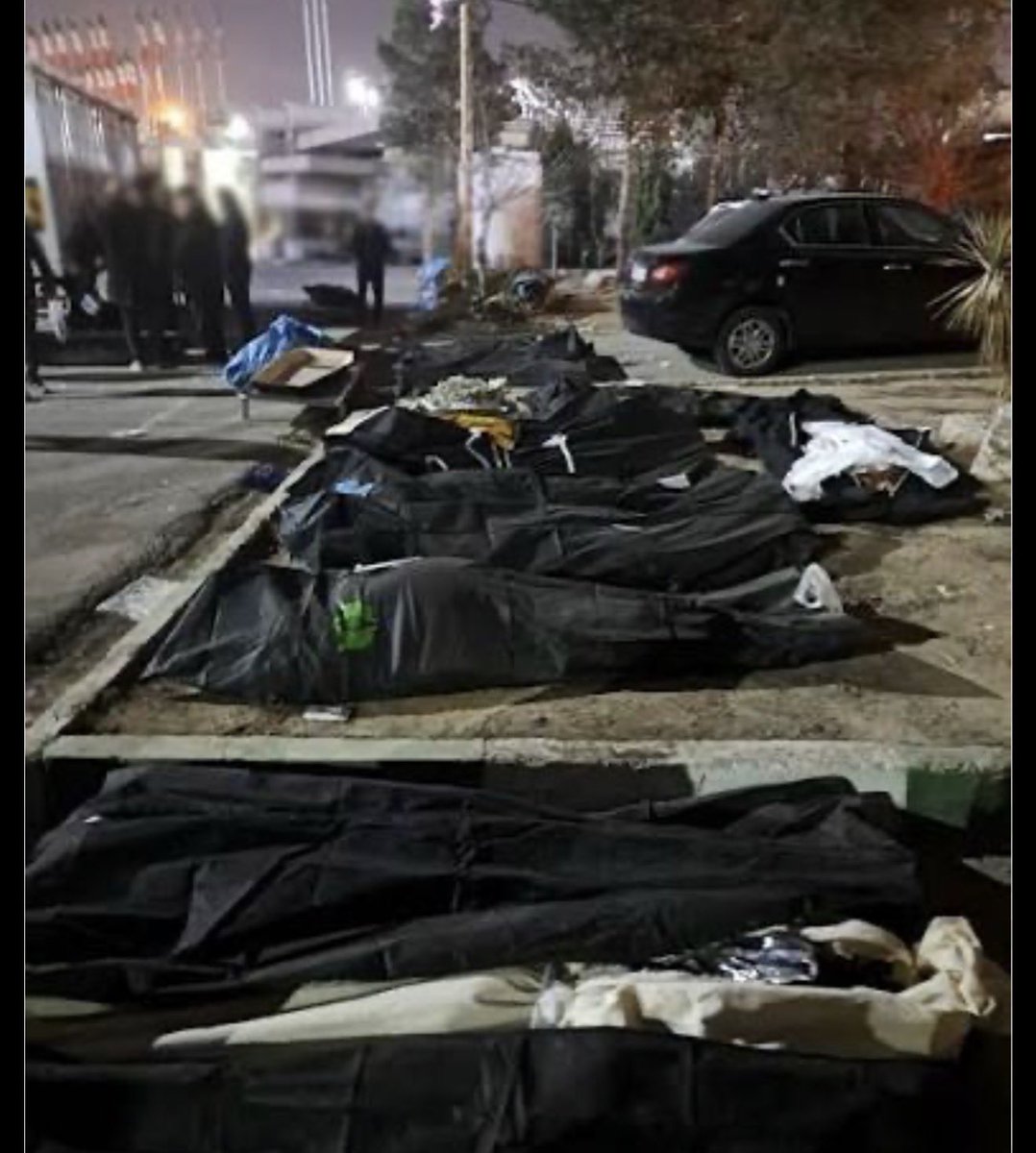 MarashiMahsa's tweet image. Iran is drowning in the blood of its children.
The world’s silence is a green light for repression.
But the people are standing.
And their stand will end this night.

#IranRevolution2026
#DigitalBlackoutlran
#IranMassacre
#KingRezaPahlavi
#Freelran