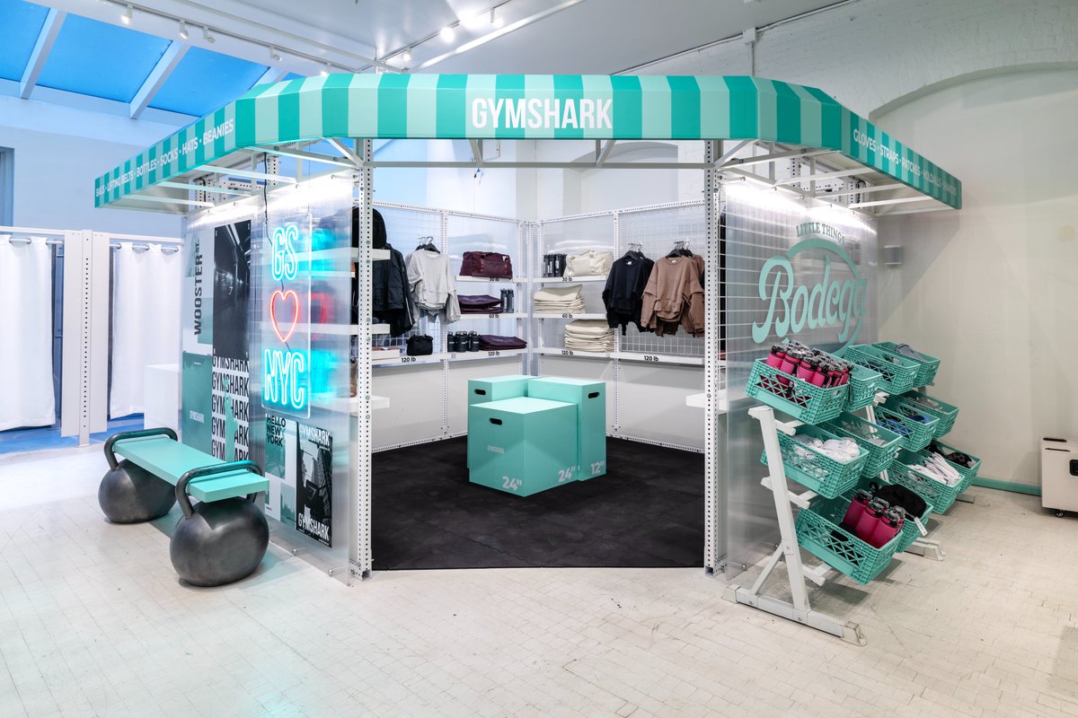 PinkSparrow_'s tweet photo. Pink Sparrow x Gymshark, round 2. Soho pop shop is back and this time we flipped the script—taking the space from deep red holiday vibes to a mint-green New York City theme🗽 🏋️‍♂️ https://t.co/6acmptoLgR