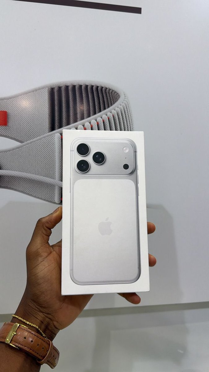 setordothiss's tweet photo. NEW AND SEALED 

iPhone 17 pro max 256gb esim unlocked

💰 ¢16,980.50 ONLY 

dm/text 0557883638 to purchase https://t.co/A1RV4A9jmV