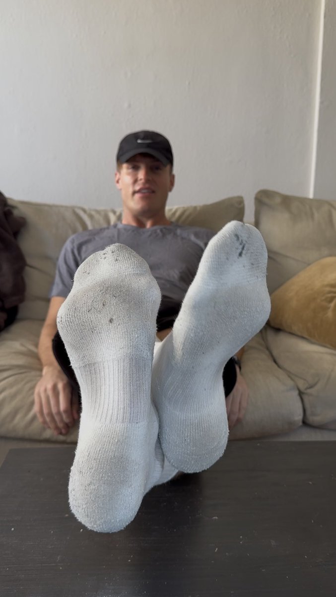 _RyanRush's tweet photo. Screenshots from this morning’s 🦶🏻custom video ;) https://t.co/JJvzFwfLE4
