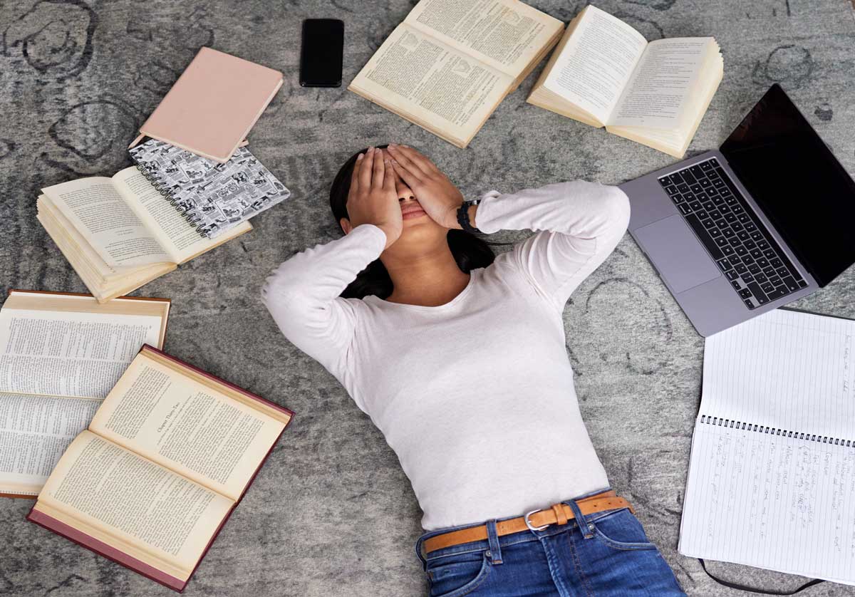 drdianemcintosh's tweet photo. January is a hard month for students. After disrupted routines + highs/lows, brains are asked to perform full speed during the darkest, coldest time of year. If your child, teen or young adult is more anxious, sad, irritable or unmotivated, realize it's biology. Support #mentalhealth with #sleep, structure, movement and compassion. Info on #SAD + how to deal: https://t.co/YSX7Fe4QEY. #MentalHealthAwareness #WinterBlues #YouthMentalHealth #Parenting