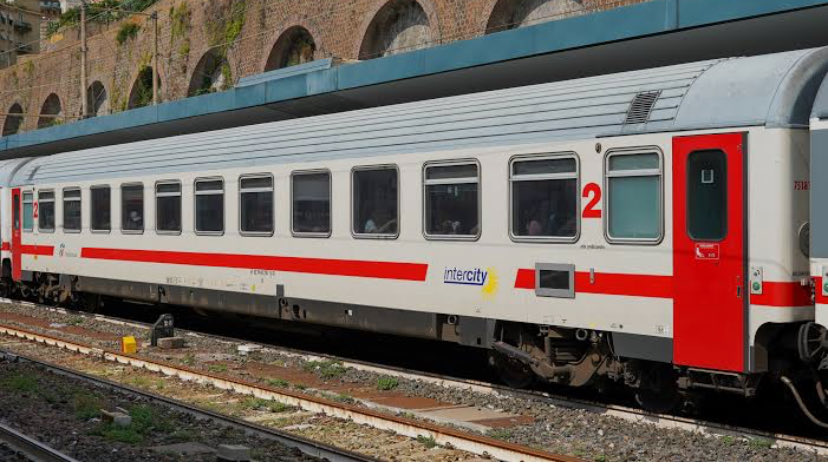 FitCisl's tweet image. #15gennaio 🚆 Futuro del sistema ferroviario nazionale: serve confronto serio e trasparente con le parti sociali

 Con l’avvicinarsi delle gare Intercity cresce l’incertezza tra le lavoratrici e i lavoratori del settore ferroviario.
❌ Non si può mettere a rischio futuro…
