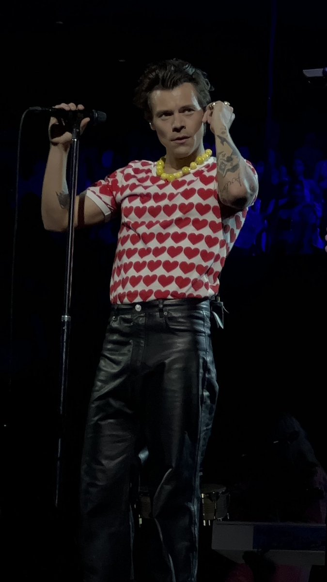 sshortcakerry's tweet image. this part 2 i’m begging