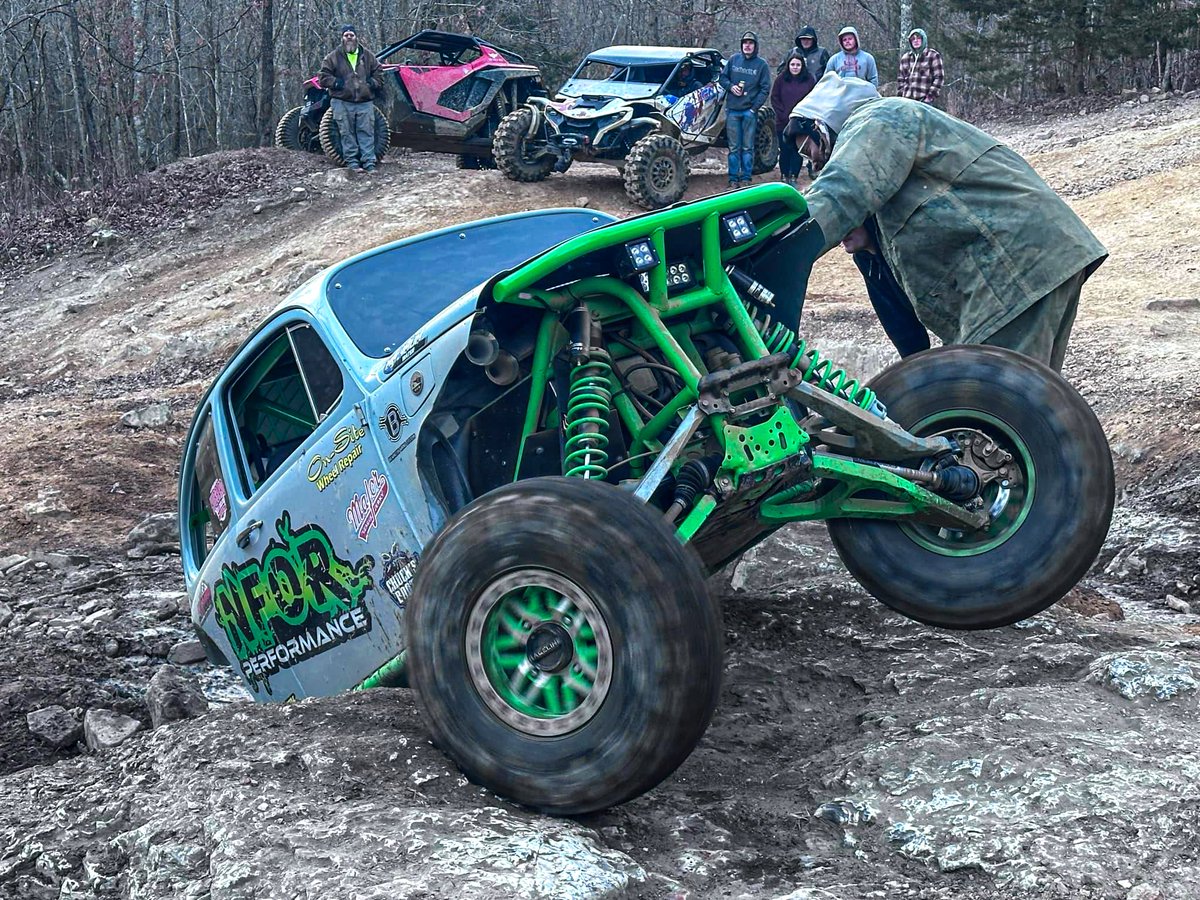 superatvtweet's tweet image. We love seeing the @nforperformance #PolarisRZR // #VWBug mash up putting in work! Nick had this badboy at @flatnastyoffroadpark and it's so cool seeing this rig on the trails with #SuperATV suspension, #RhinoAxles, and the RIDE Rear Steering System! 💪😎