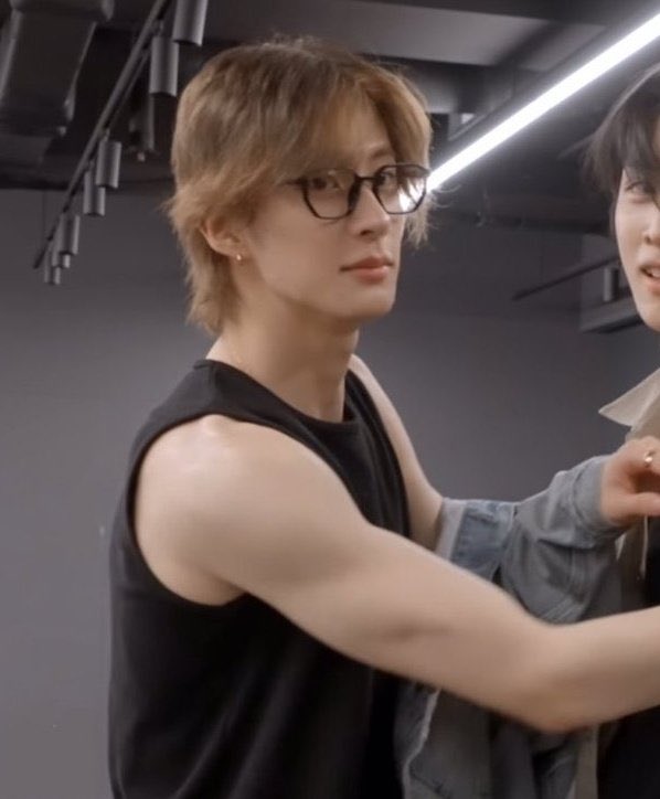 amntonni's tweet image. ไอบ้า