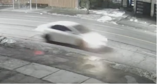 PeelPolice's tweet photo. Assistance Sought in Hit and Run Collision
Read More:
https://t.co/6edzfl9rpm https://t.co/auAyDWo9JZ