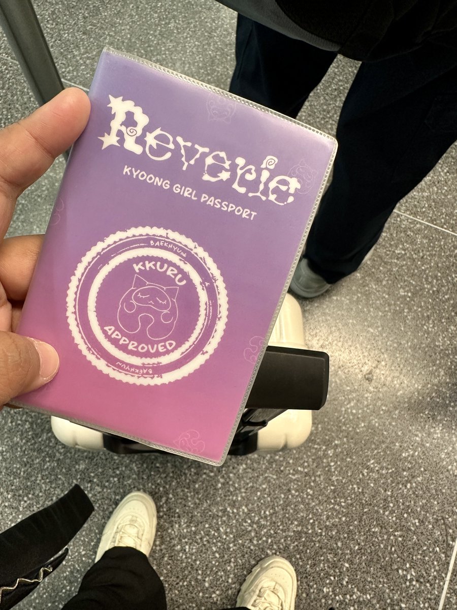 baekedmaj's tweet photo. sfo to vegas, let’s go!!! ✈️ https://t.co/2bCORXh6kP