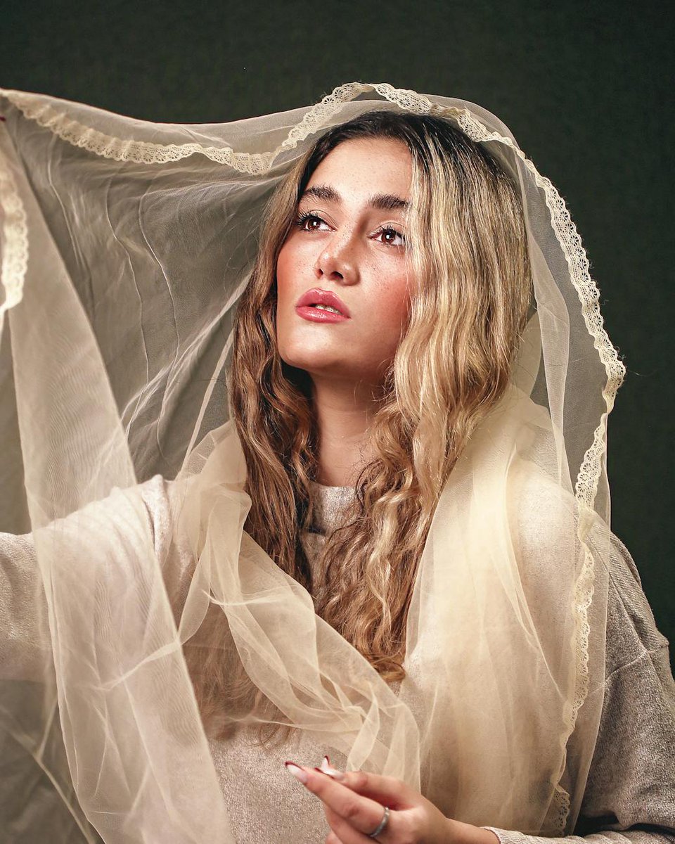 One small positive thought in the morning can change your whole day.
Jf